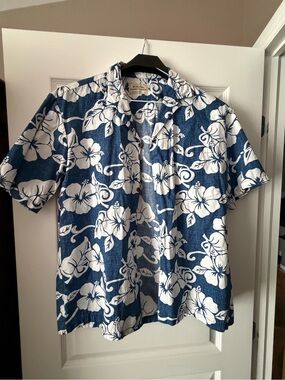 Men's Blue Floral Button-Down Camp Shirt - Casual Summer Style